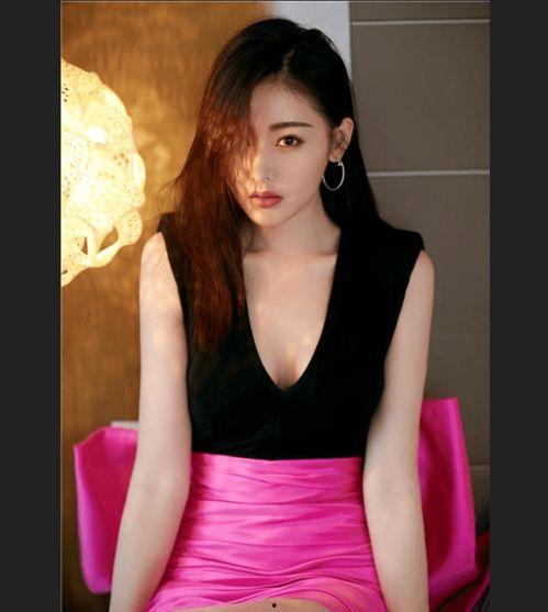 最新八卦爆料白小白,神秘富二代男友竟是……